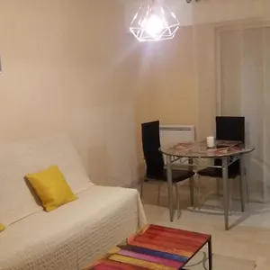 https://studio-au-calme-50-m-de-la-plage.fr-provencehotel.com